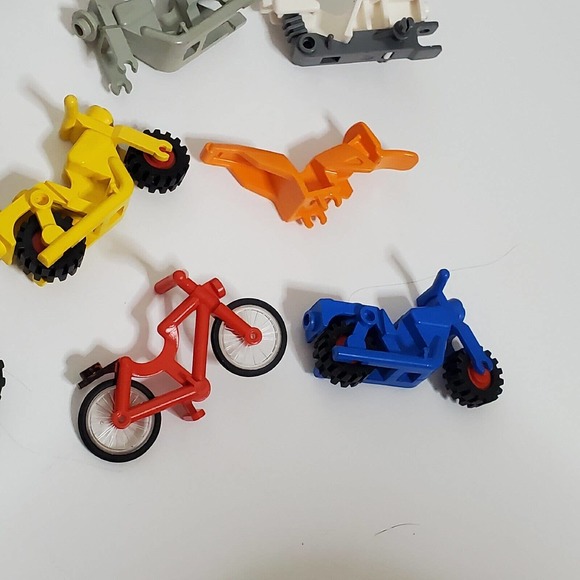 Lego lot of 6 motorcycles and 3 bicycles Multicolored Misc Items Great Condition - Picture 3 of 3